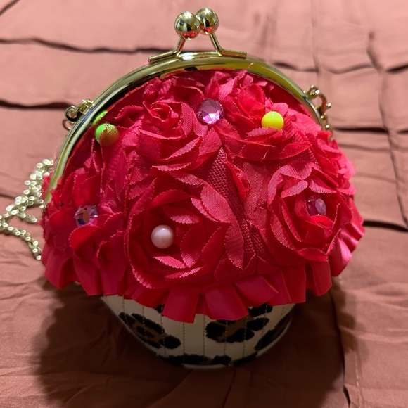 Betsey Johnson Handbags - Betsey Johnson Pink Floral CUPCAKE Clutch